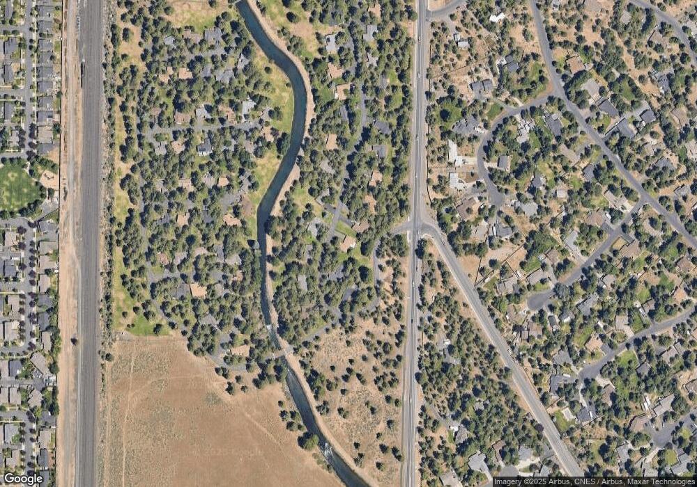 61302 Robin Hood Ln, Bend, OR 97702 - photo 1