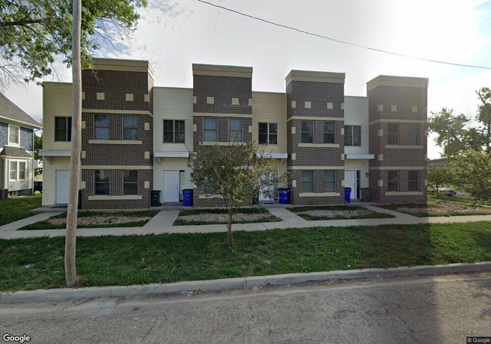 121 7th St SW, Cedar Rapids, IA 52404 - photo 1