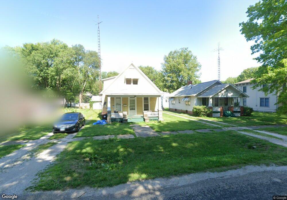 111 Hennepin St, Lincoln, IL 62656 - photo 1