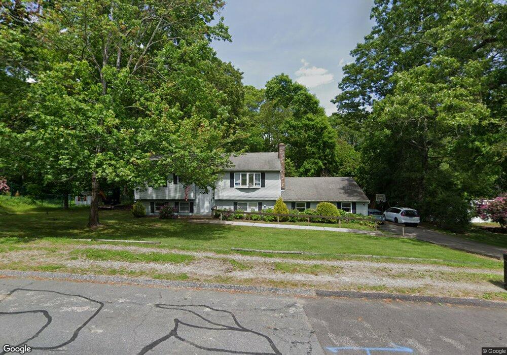 12 Soundview Dr, Pawcatuck, CT 06379 - photo 1