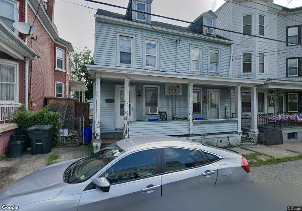 125 N 3rd St, Saint Clair, PA 17970 - photo 1