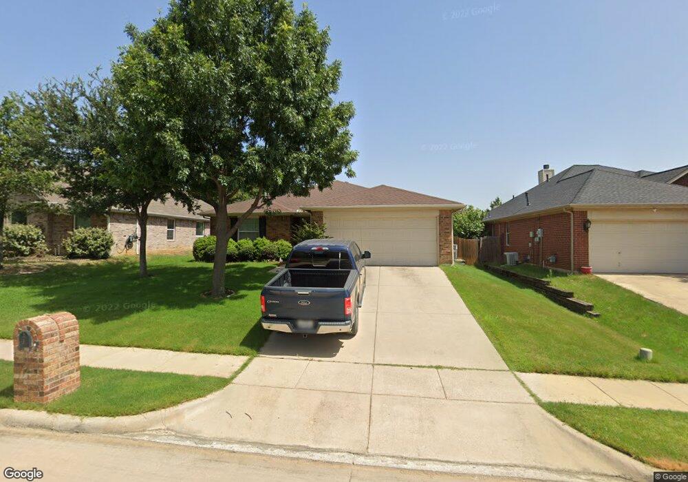 2713 Bissonet Dr, Denton, TX 76210 - photo 1