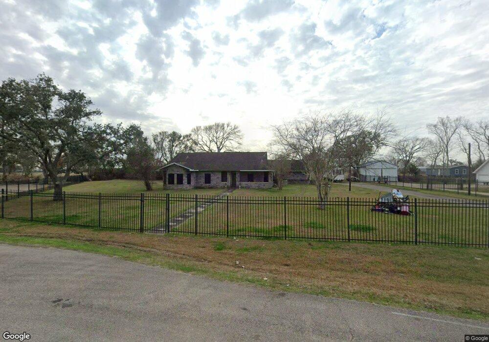 4011 Country Trails St, Alvin, TX 77511 - photo 1