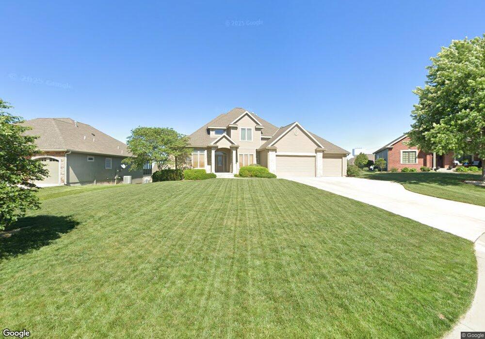 4016 SW Barons Ln, Topeka, KS 66610 - photo 1