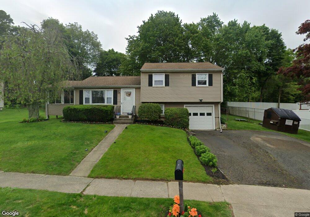 16 Meadowbrook Rd, West Haven, CT 06516 - photo 1