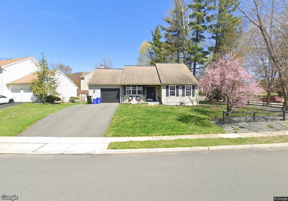 4291 Hunters Run Blvd, Reading, PA 19606 - photo 1