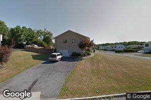 14 Red Oak Ct, Middletown, NY 10941