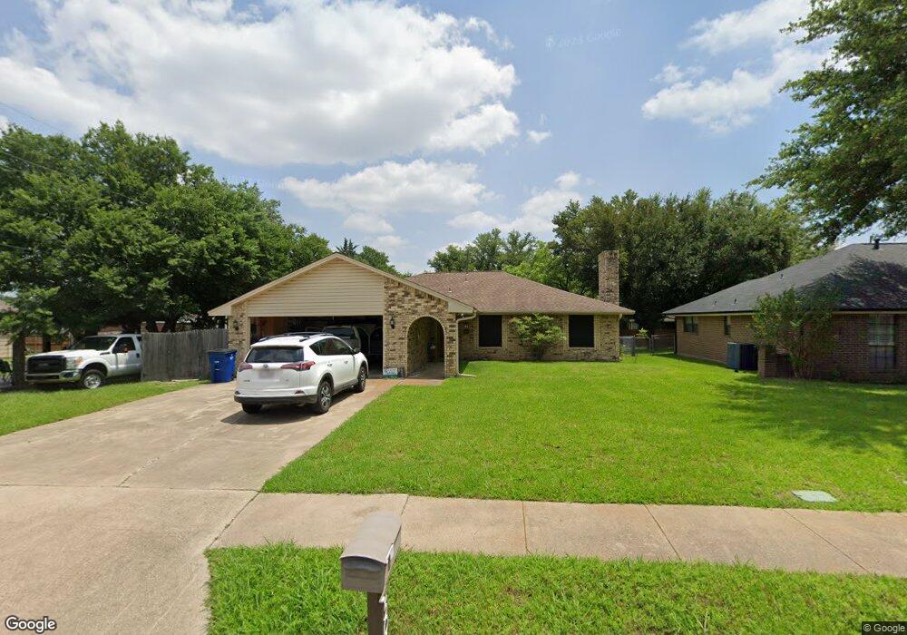 1505 Yorkstown Dr, Ennis, TX 75119 - photo 1