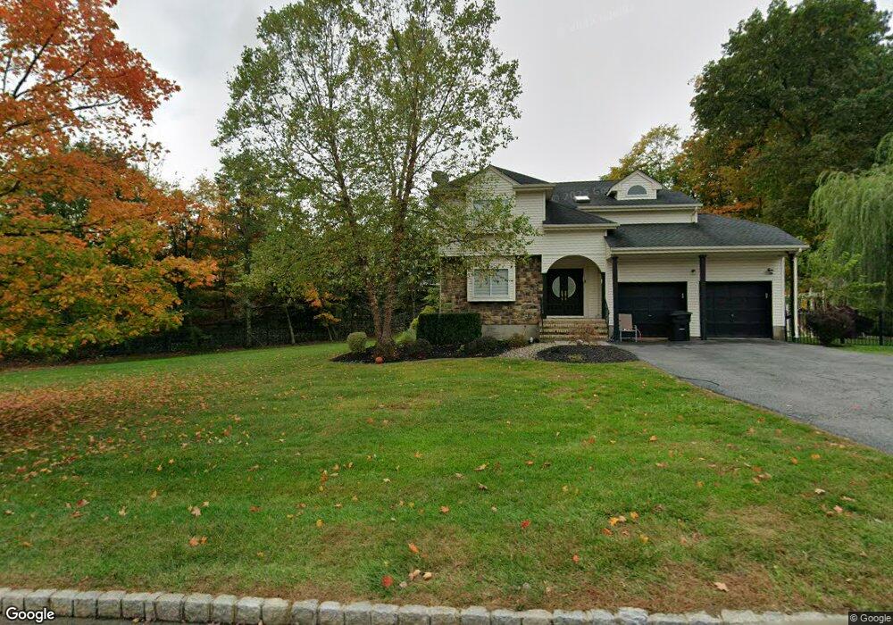 124 Buckingham Ct, Pomona, NY 10970 - photo 1