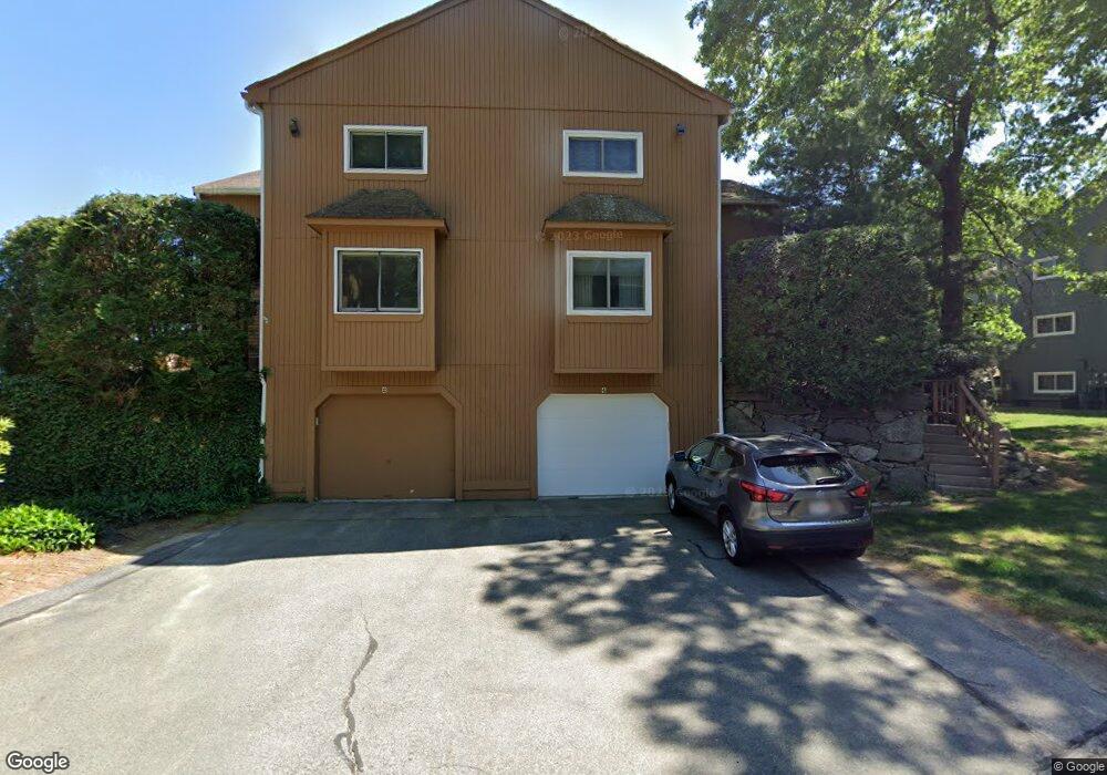 2 Loyalist Dr, Uxbridge, MA 01569 - photo 1