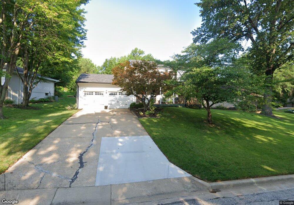 9907 W 65th Dr, Shawnee, KS 66203 - photo 1