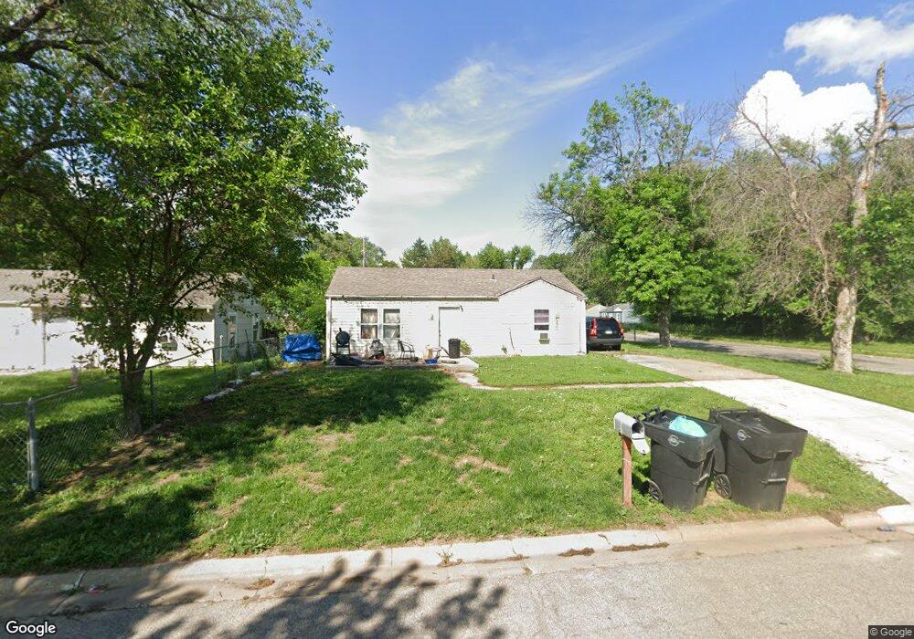 3350 SE Irvingham St, Topeka, KS 66605 - photo 1