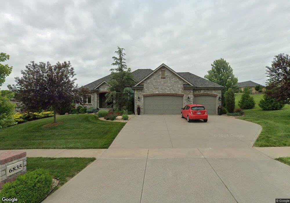 6835 SW 44th St, Topeka, KS 66610 - photo 1