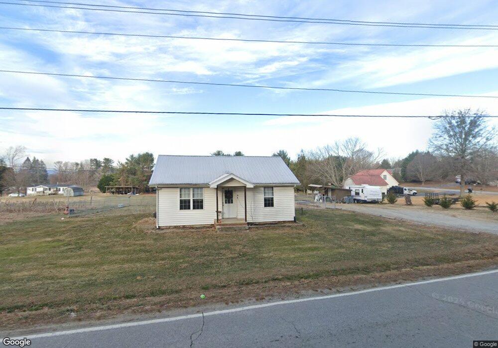 319 Ridge Rd, Hendersonville, NC 28792 - photo 1