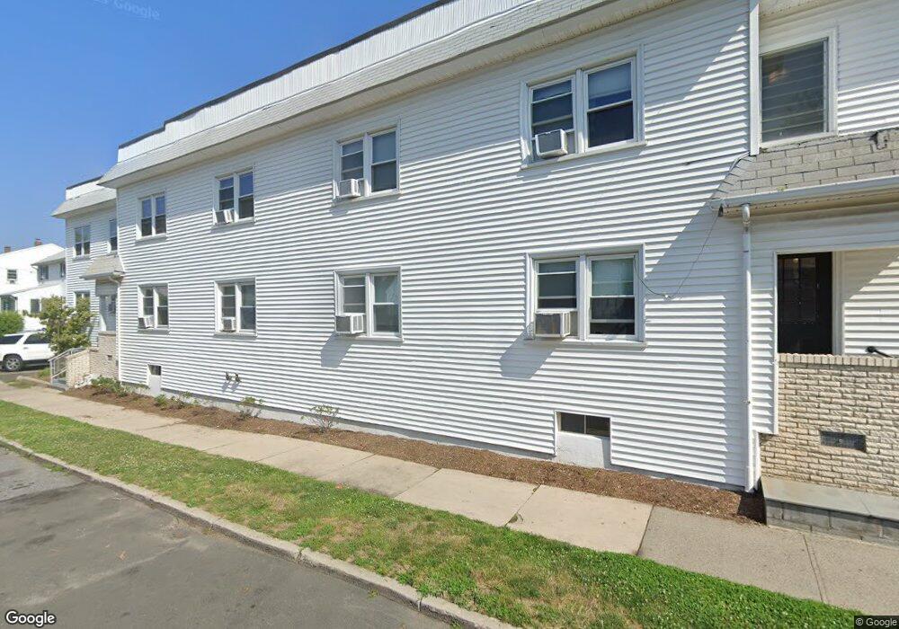 160 Wardwell St unit C, Stamford, CT 06902 - photo 1