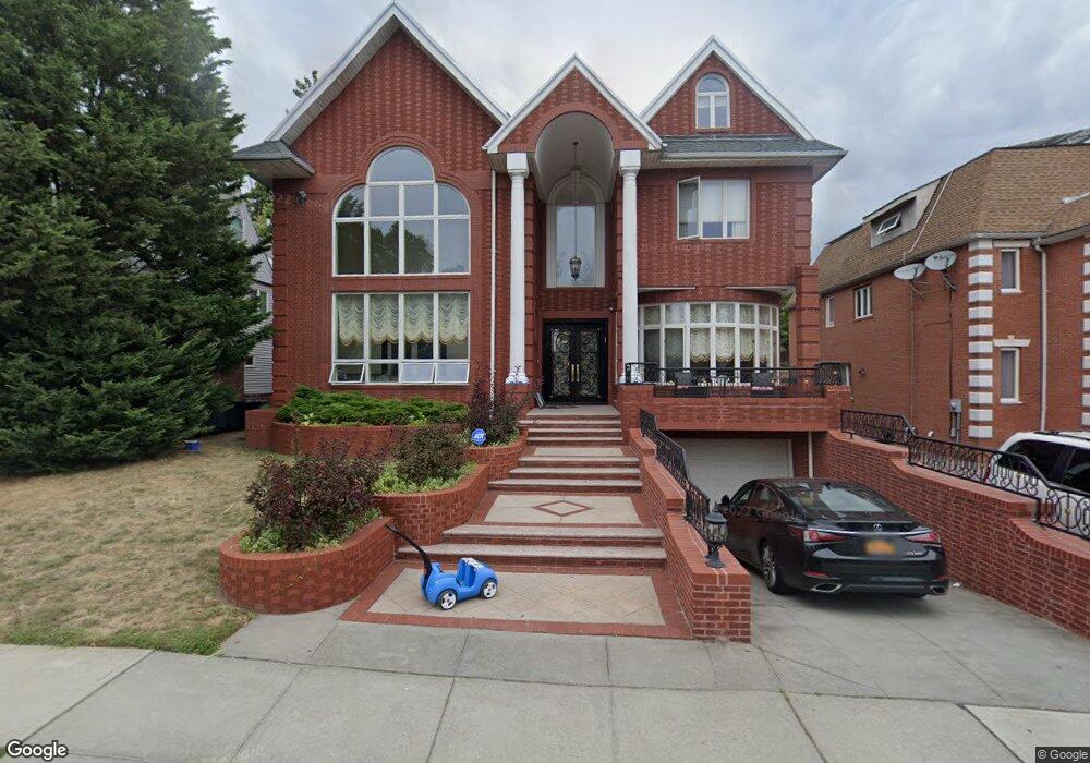 13847 78th Rd, Flushing, NY 11367 - photo 1