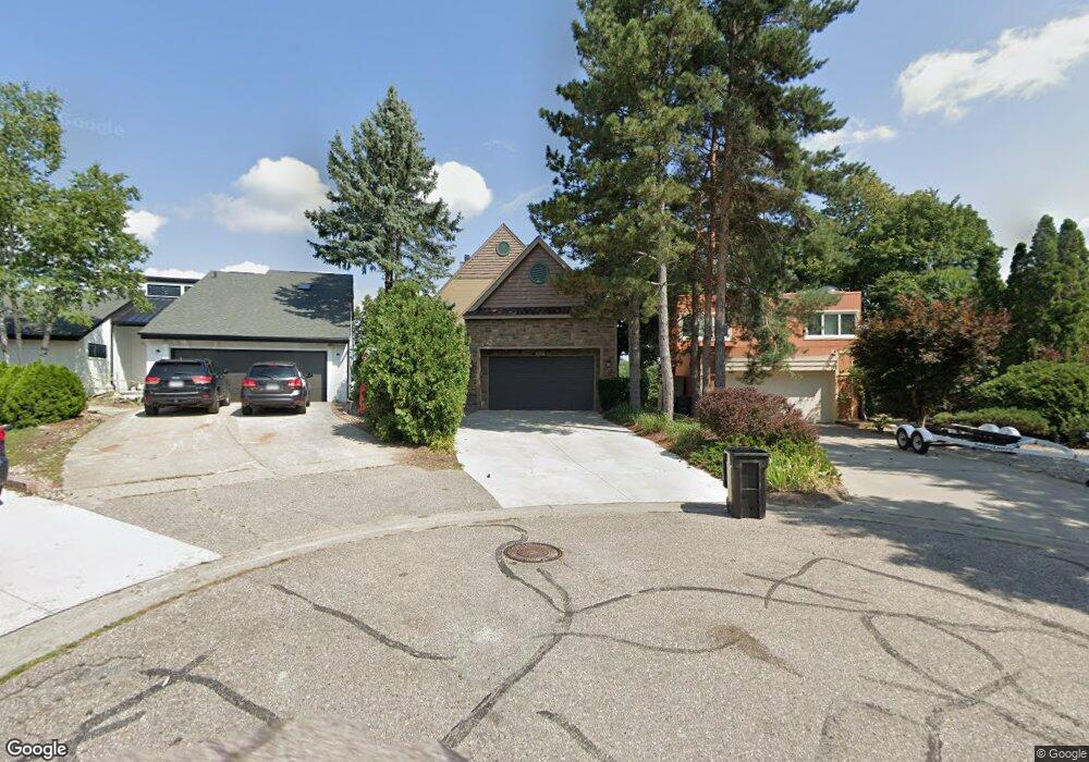 6362 Lakeview Ct, West Bloomfield, MI 48323 - photo 1