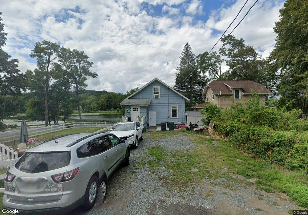 223 Lakeshore Dr, Rensselaer, NY 12144 - photo 1