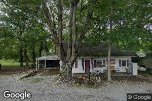 40 W 4th St, New Burnside, IL 62967
