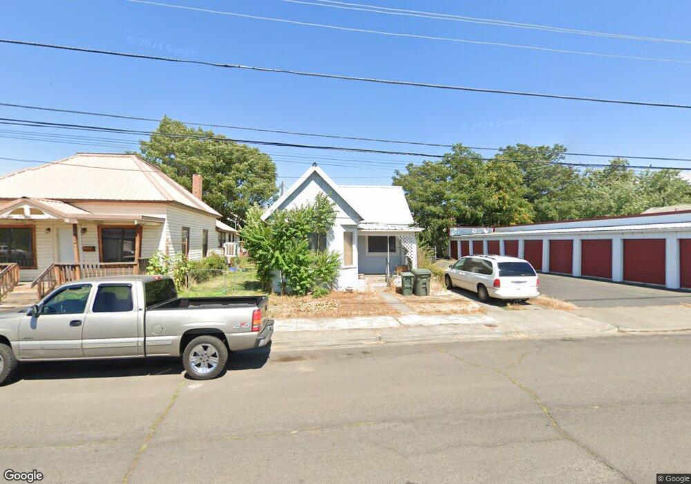 228 SW 4th St, Pendleton, OR 97801 - photo 1