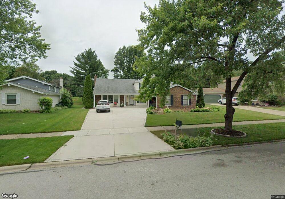 1613 Apache Dr, Naperville, IL 60563 - photo 1