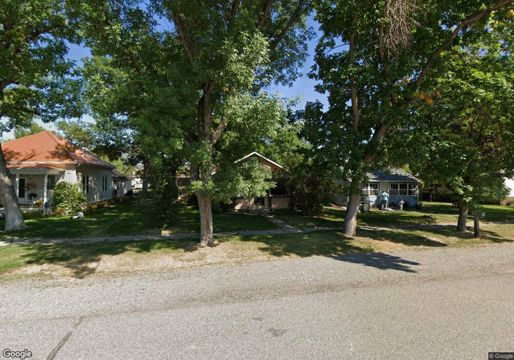 928 E 1st Ave N, Columbus, MT 59019 - photo 1