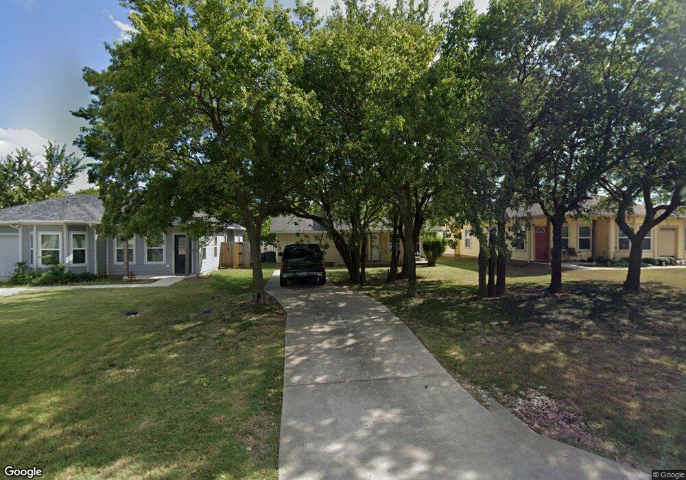 1906 Elizabeth St, Sherman, TX 75090 - photo 1