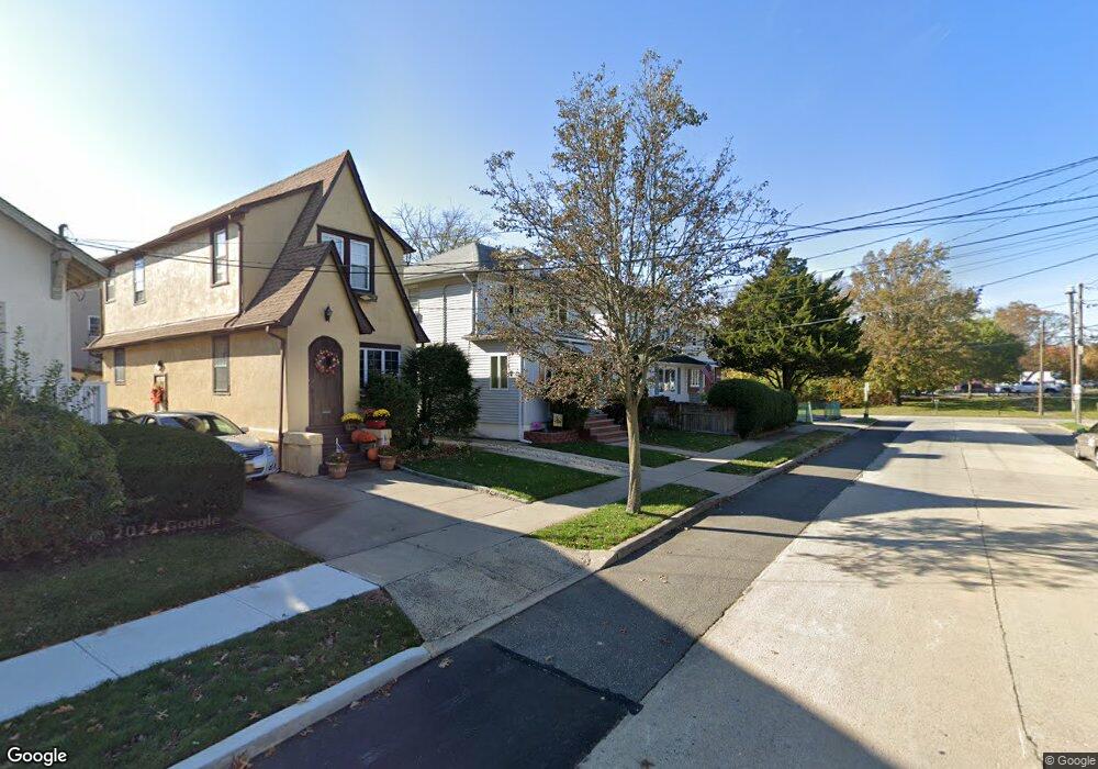 38 Putnam Ave, Lynbrook, NY 11563 - photo 1