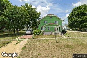 150 S 6th St, Capron, IL 61012