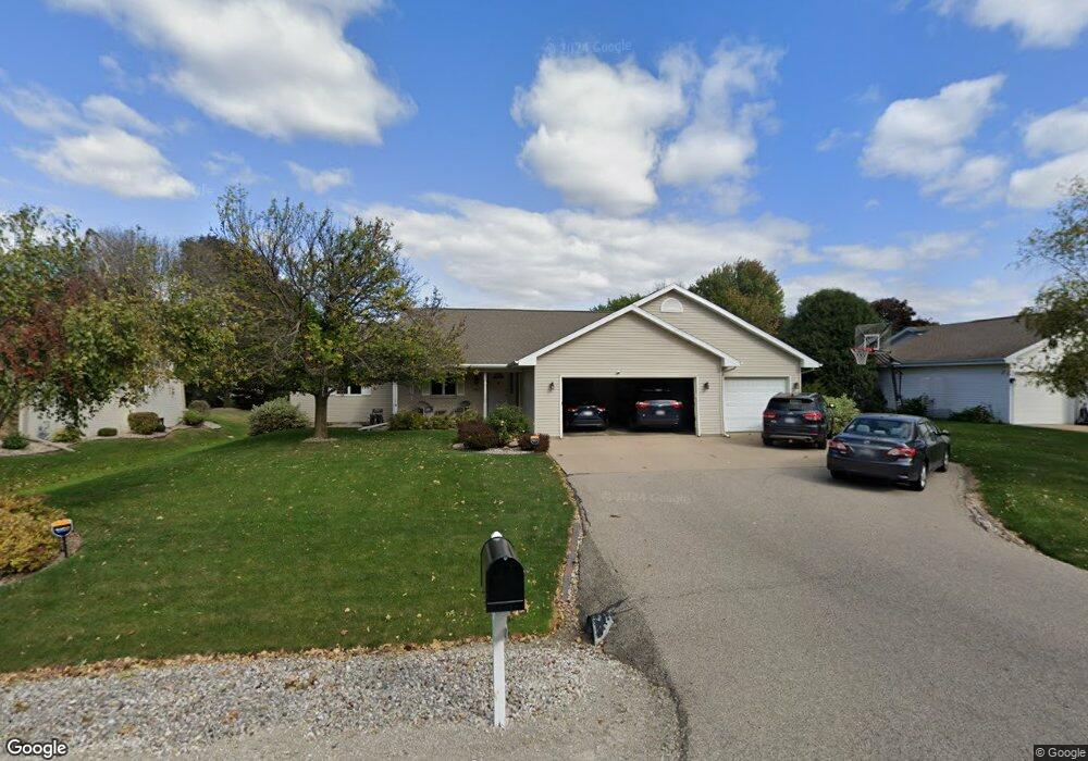 W6080 Golden Ct, Appleton, WI 54915 - photo 1