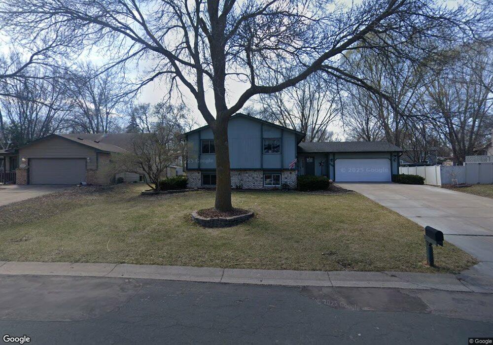 12121 Robin Rd, Maple Grove, MN 55369 - photo 1