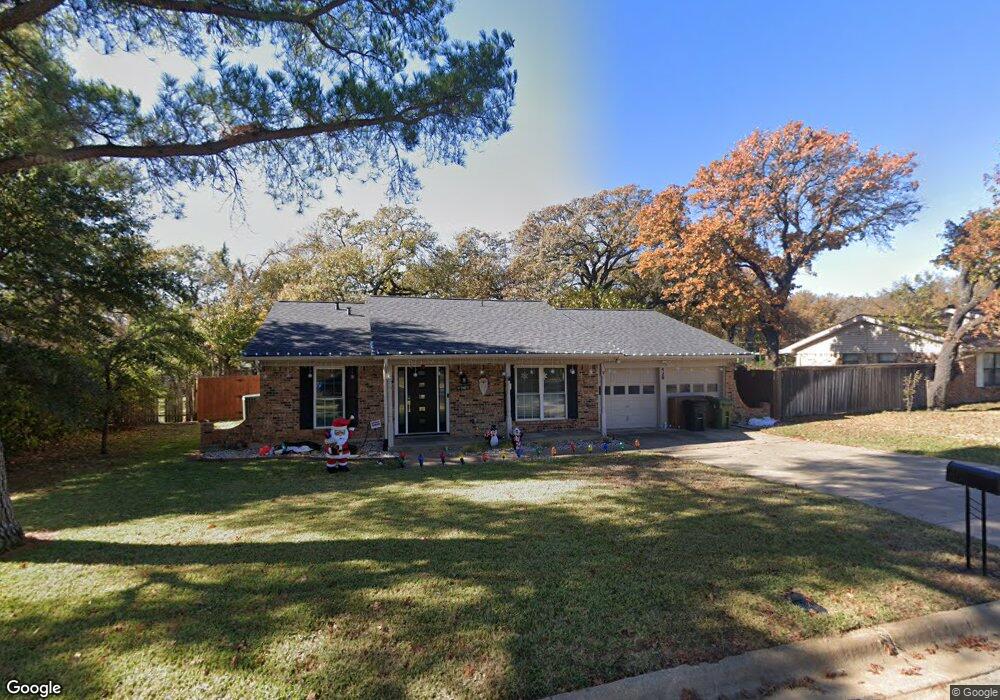 429 Englewood Ln, Hurst, TX 76053 - photo 1