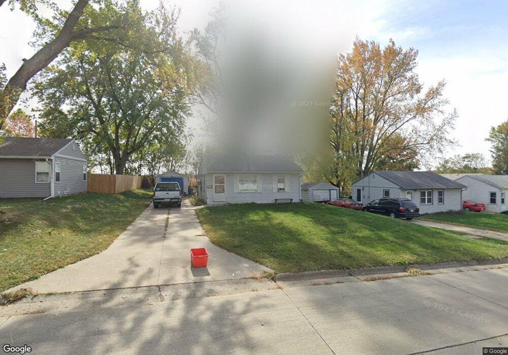 2403 S 8th Ave E, Newton, IA 50208 - photo 1