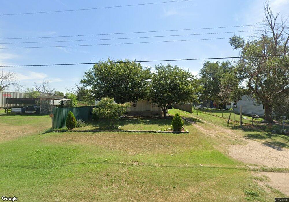 2604 Fisher St, Plainview, TX 79072 - photo 1
