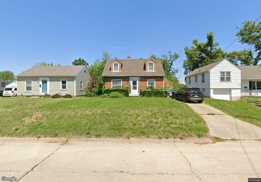 2760 Meadowbrook Dr SE, Cedar Rapids, IA 52403 - photo 1