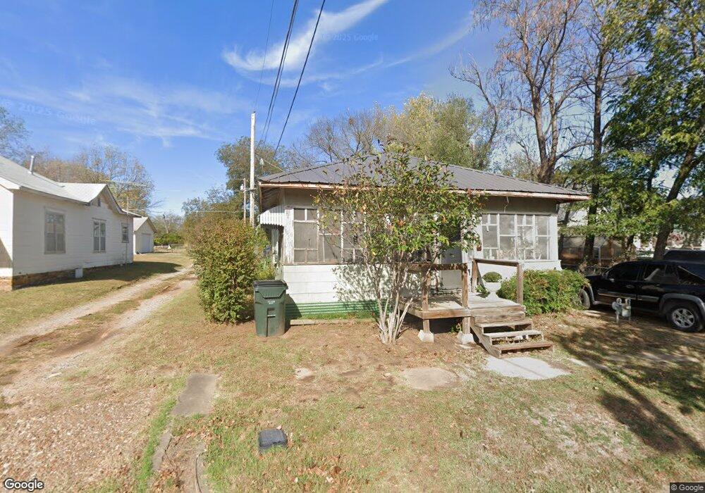 613 W 15th St, Okmulgee, OK 74447 - photo 1