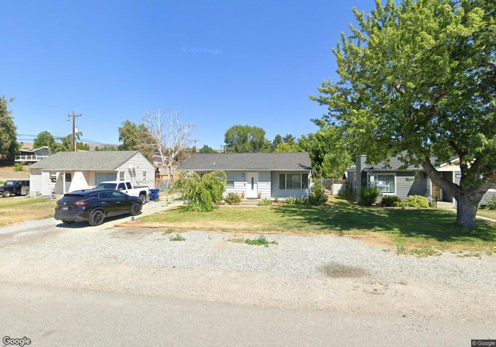1221 N Ashland Ave, East Wenatchee, WA 98802 - photo 1