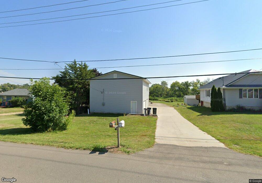 927 Wiley Blvd NW, Cedar Rapids, IA 52405 - photo 1