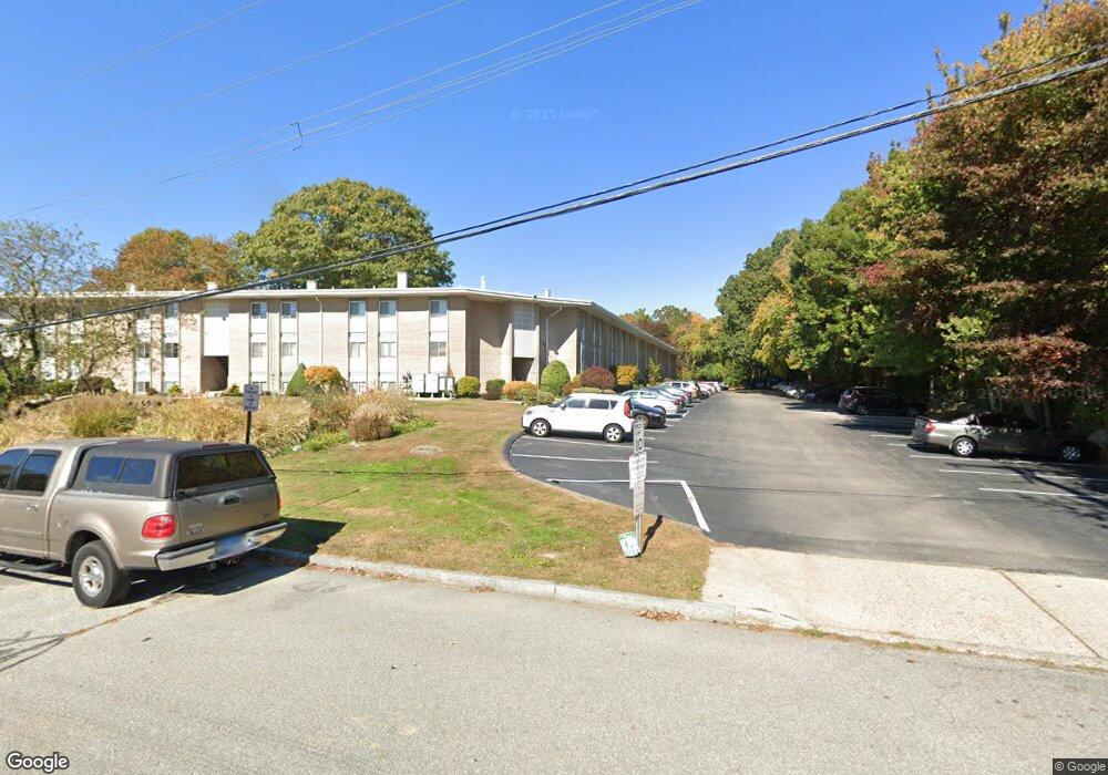 281 Gardner Ave unit C2, New London, CT 06320 - photo 1