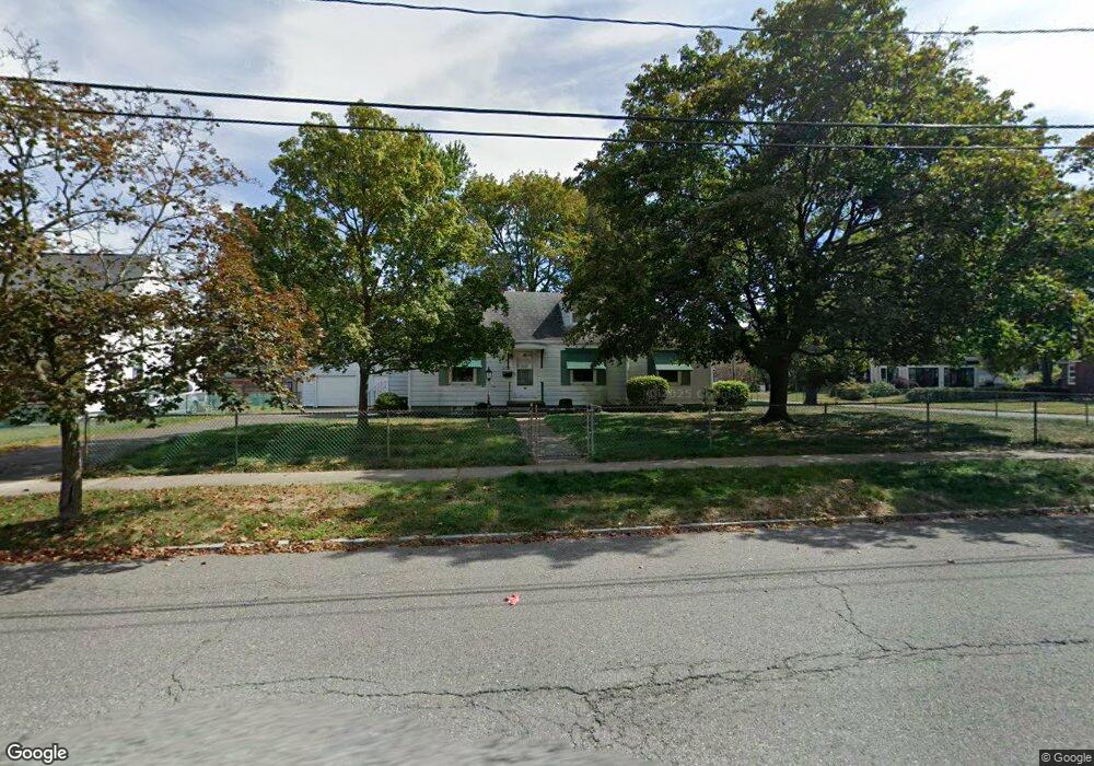 42 Sycamore St, Holyoke, MA 01040 - photo 1