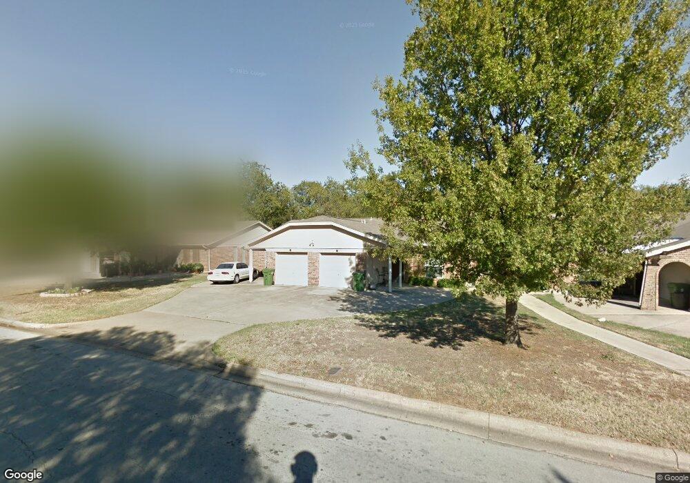 604 Billie Ruth Ln, Hurst, TX 76053 - photo 1