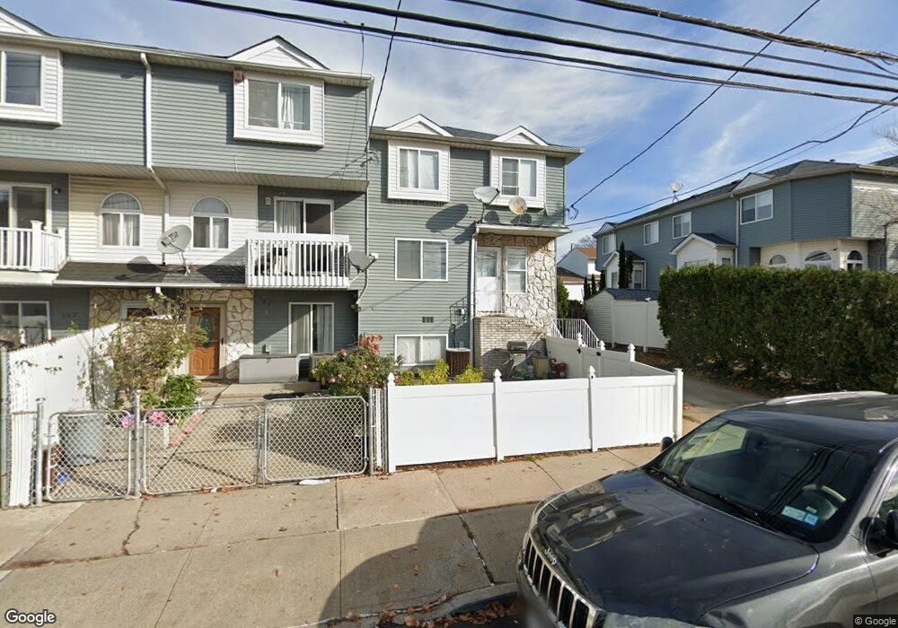 111 Richmond Hill Rd, Staten Island, NY 10314 - photo 1