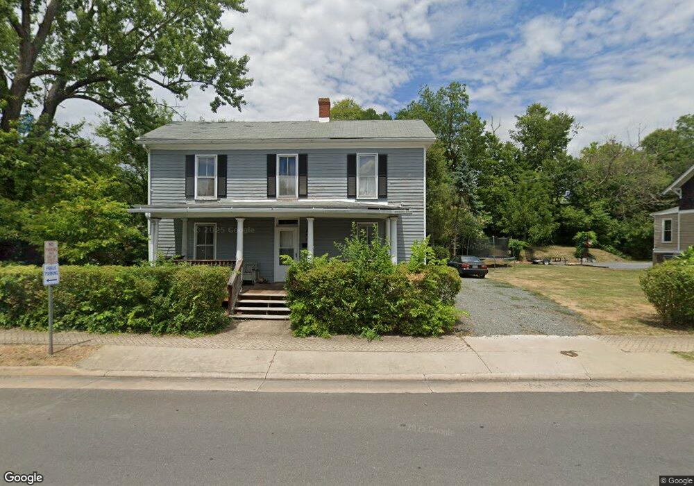 217 E Washington St, Strasburg, VA 22657 - photo 1