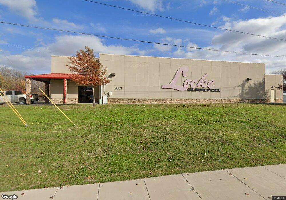 2001 Fort Worth Dr, Denton, TX 76205 - photo 1