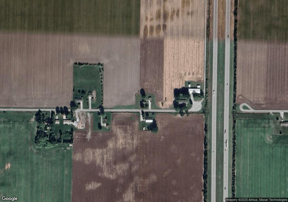 823 E Seidlers Rd, Kawkawlin, MI 48631 - photo 1