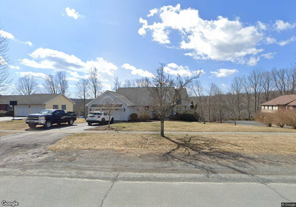 927 Clearview Rd, Moscow, PA 18444 - photo 1