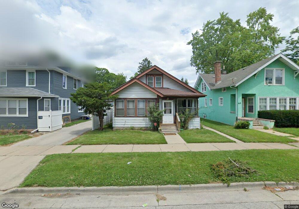 616 Massena Ave, Waukegan, IL 60085 - photo 1