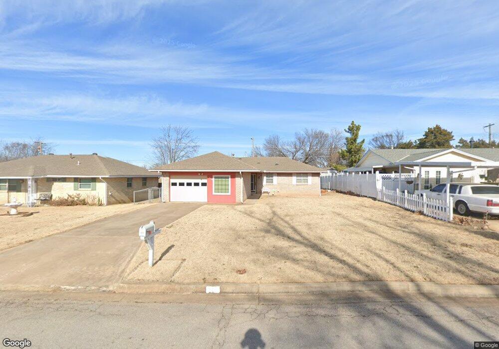 810 E Georgia St, Shawnee, OK 74804 - photo 1