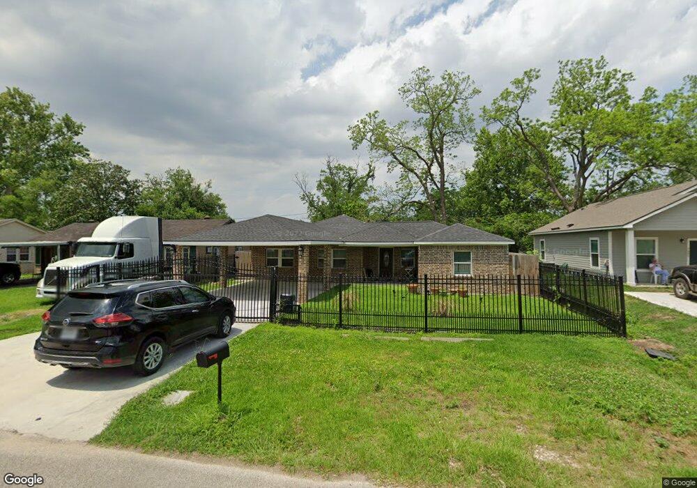 7605 W Knoll St, Houston, TX 77028 - photo 1