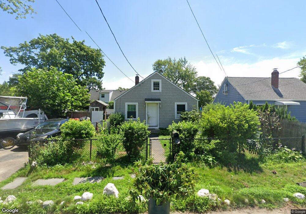 106 Ormsby Ave, Warwick, RI 02886 - photo 1